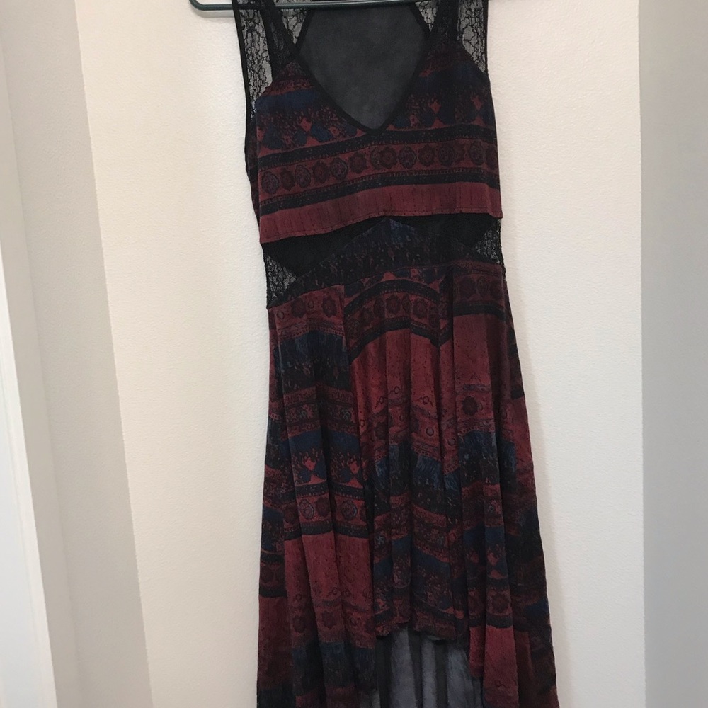 Ecote urban outfitter boho lace burgundy hi low